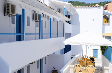 Kalimera Studios & Apartments