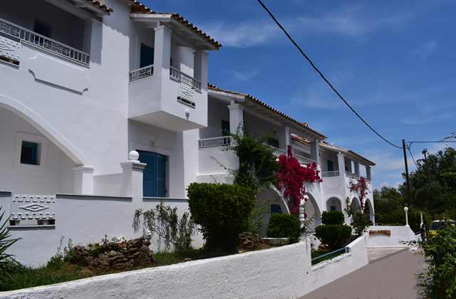 Kalimera Studios & Apartments